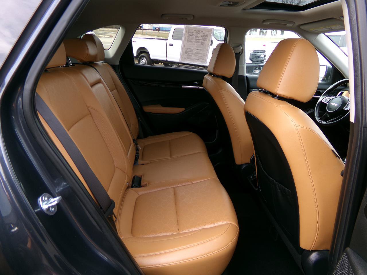 Used 2024 Kia Seltos EX AWD/4WD image 39