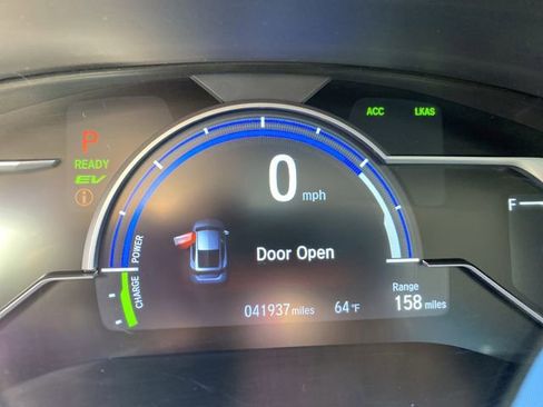 Used 2018 Honda Clarity Touring image 6