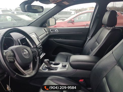 Used 2020 Jeep Grand Cherokee Limited image 3