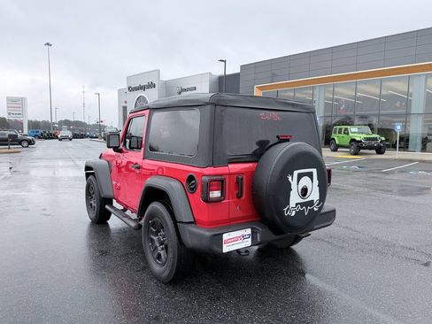 Used 2018 Jeep Wrangler Sport image 6
