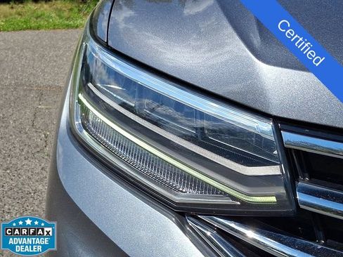 Certified 2023 Volkswagen Tiguan SE w/ Panoramic Sunroof Package FWD image 9