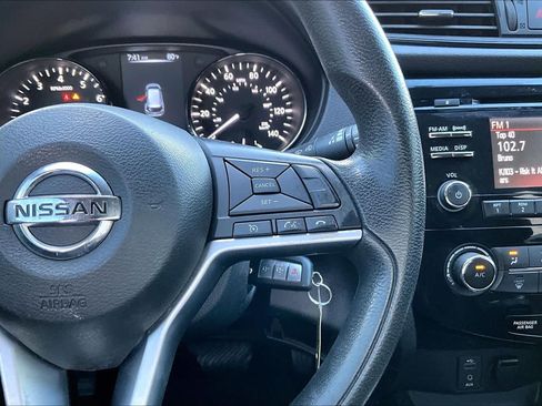Used 2017 Nissan Rogue S w/ Appearance Package FWD image 21