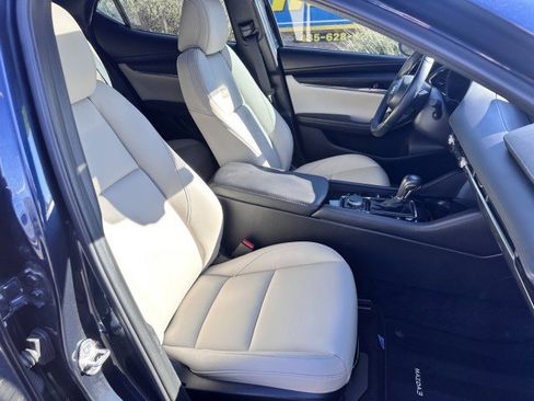 Used 2024 MAZDA MAZDA3 s image 18
