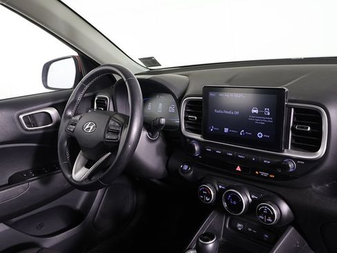 Certified 2024 Hyundai Venue SEL FWD image 24