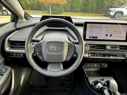 Used 2024 Toyota Prius Limited image 17