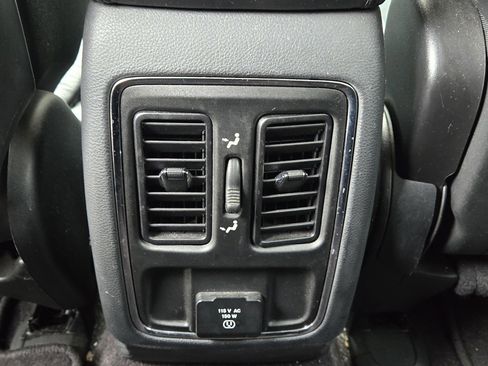 Used 2017 Jeep Grand Cherokee Altitude image 15