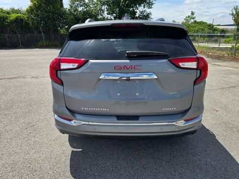 Used 2023 GMC Terrain Denali w/ Denali Premium Package AWD/4WD image 4