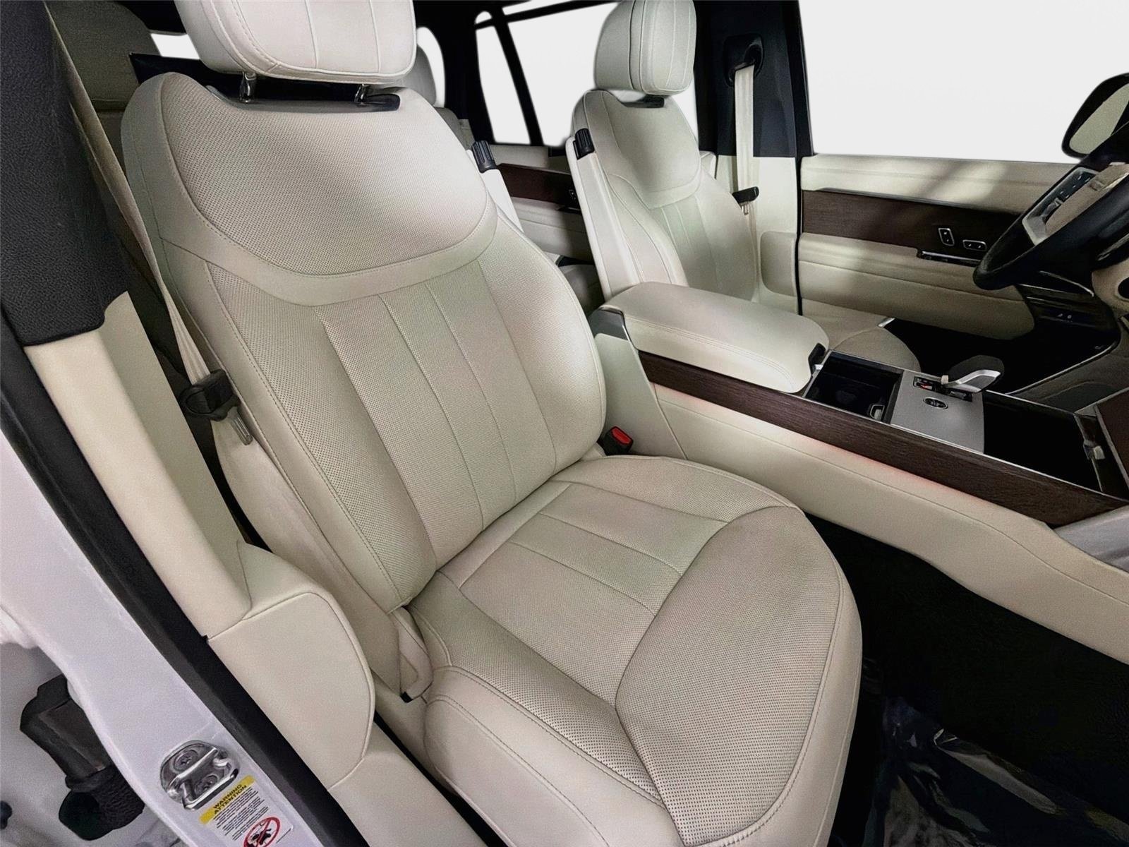 Used 2025 Land Rover Range Rover Long Wheelbase SE AWD/4WD image 30