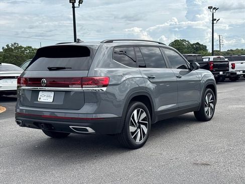 Used 2025 Volkswagen Atlas SE FWD image 3