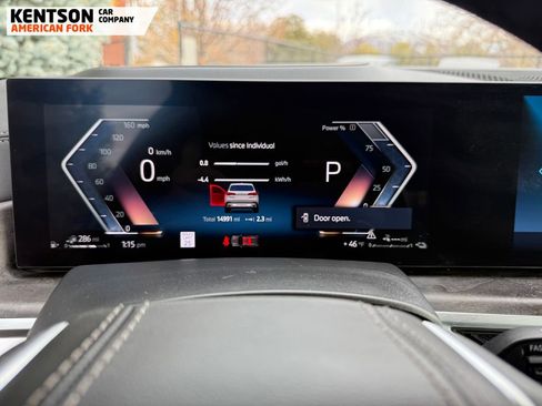 Used 2025 BMW X5 xDrive50e image 15