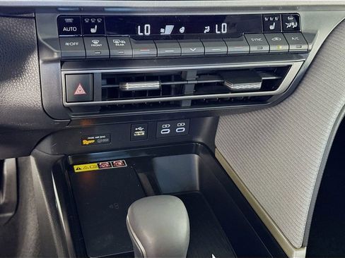 New 2026 Toyota Camry SE image 18