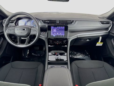 New 2025 Jeep Grand Cherokee Laredo X image 28