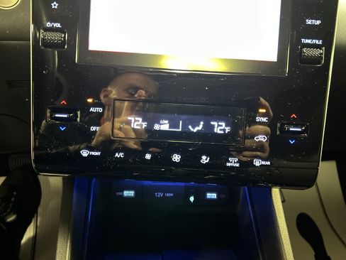 Used 2023 Hyundai Tucson SEL w/ Convenience Package image 17