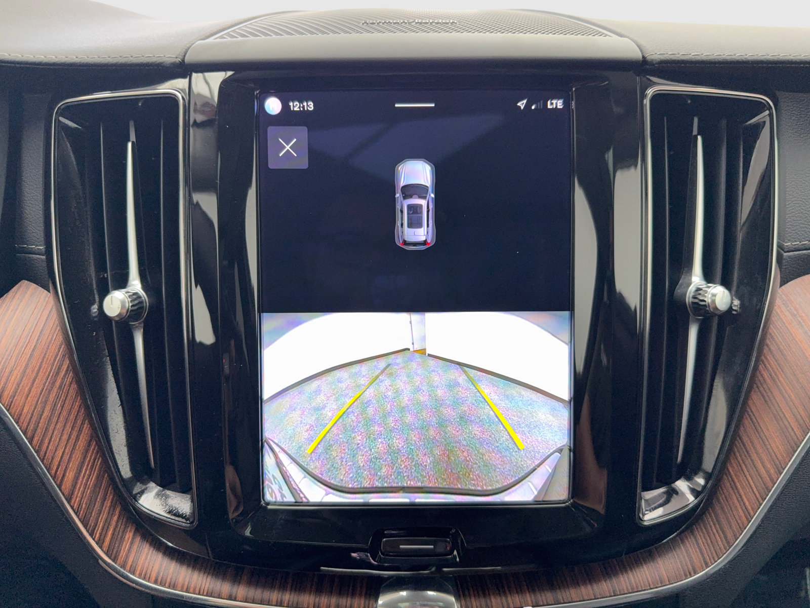 Used 2023 Volvo XC60 B6 Ultimate w/ Protection Package Premier AWD/4WD image 28