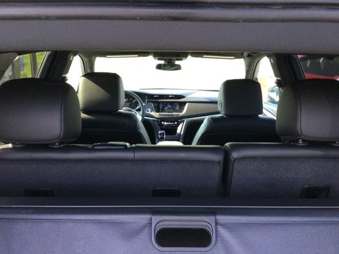 Used 2025 Cadillac XT5 Premium Luxury AWD/4WD image 11
