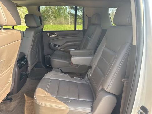 Used 2015 GMC Yukon XL Denali w/ Touring Package AWD/4WD image 14