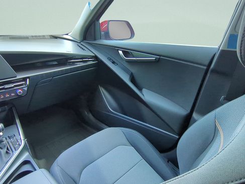 New 2026 Kia Niro LX FWD image 14