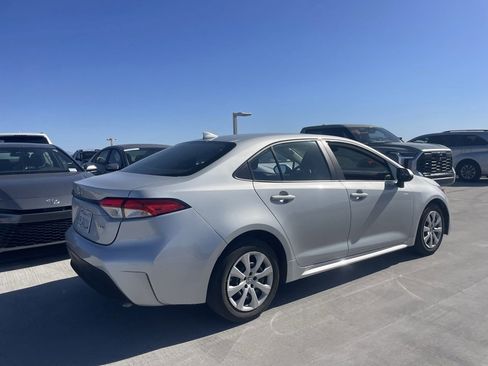 Used 2024 Toyota Corolla LE image 2