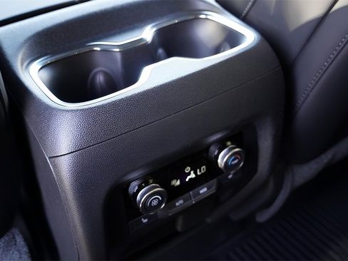 New 2026 Buick Enclave Avenir image 25