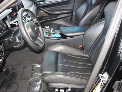 Certified 2023 BMW M5 image 5