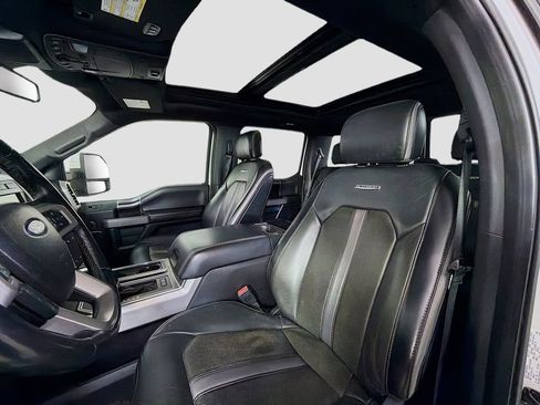 Used 2019 Ford F150 Platinum w/ Equipment Group 701A Luxury image 13