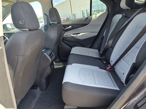 Used 2023 Chevrolet Equinox LT FWD image 22