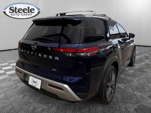 Used 2022 Nissan Pathfinder SL w/ SL Premium Package FWD image 5