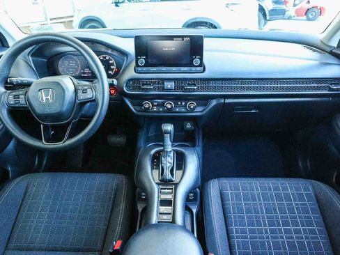 Used 2025 Honda HR-V LX image 17