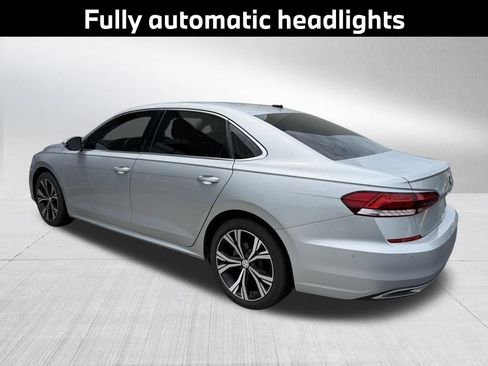 Used 2020 Volkswagen Passat 2.0T SEL FWD image 8