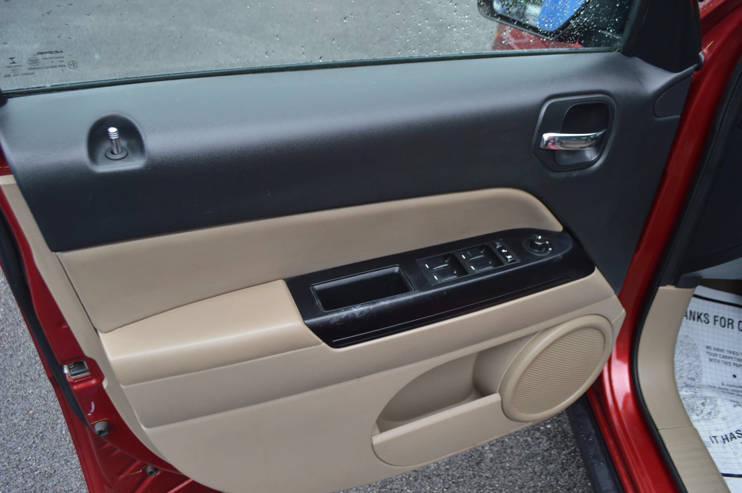 Used 2016 Jeep Patriot Latitude FWD image 13