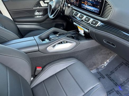 New 2026 Mercedes-Benz GLS 450 4MATIC image 10