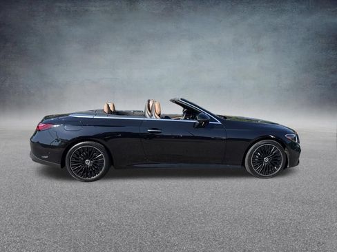 Used 2024 Mercedes-Benz CLE 450 4MATIC Cabriolet image 14