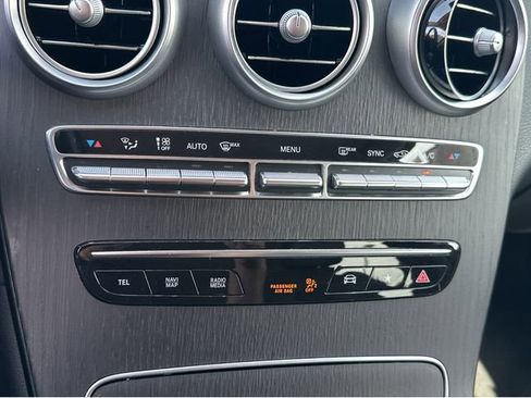 Used 2022 Mercedes-Benz GLC 300 image 25