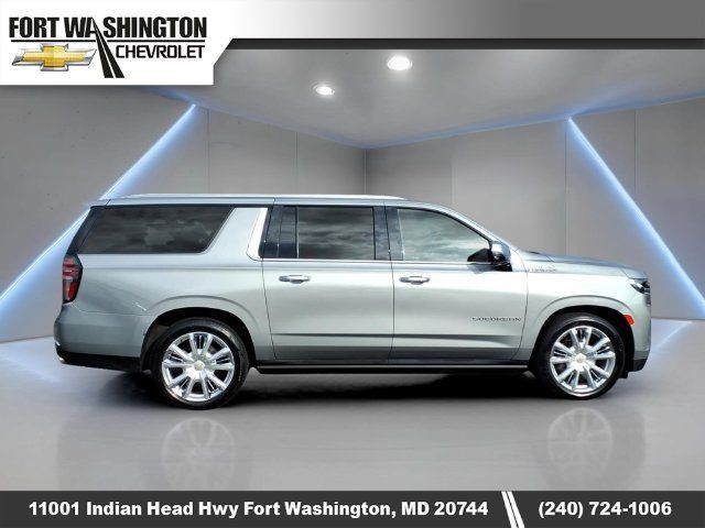 Used 2024 Chevrolet Suburban High Country AWD/4WD image 2