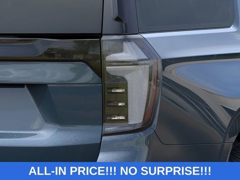 New 2026 Chevrolet Suburban High Country AWD/4WD image 11