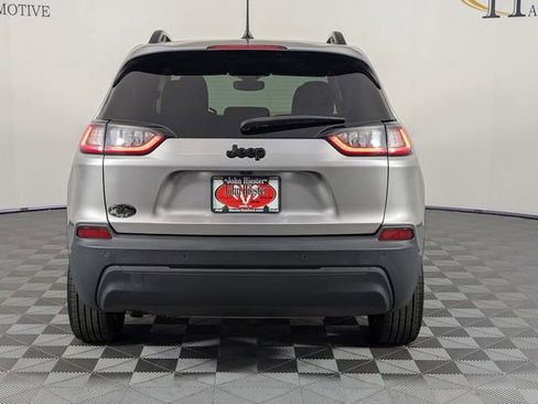 Used 2020 Jeep Cherokee Latitude Plus image 6