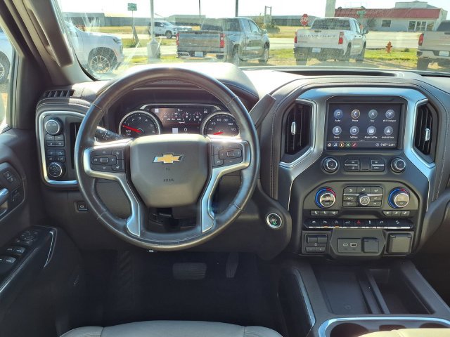 Used 2020 Chevrolet Silverado 1500 LTZ w/ LTZ Plus Package AWD/4WD image 4