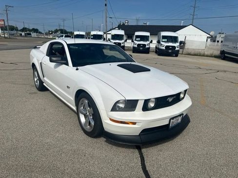 Used 2008 Ford Mustang GT Premium RWD image 5