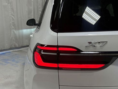 Used 2023 BMW X7 xDrive40i w/ Executive Package AWD/4WD image 38