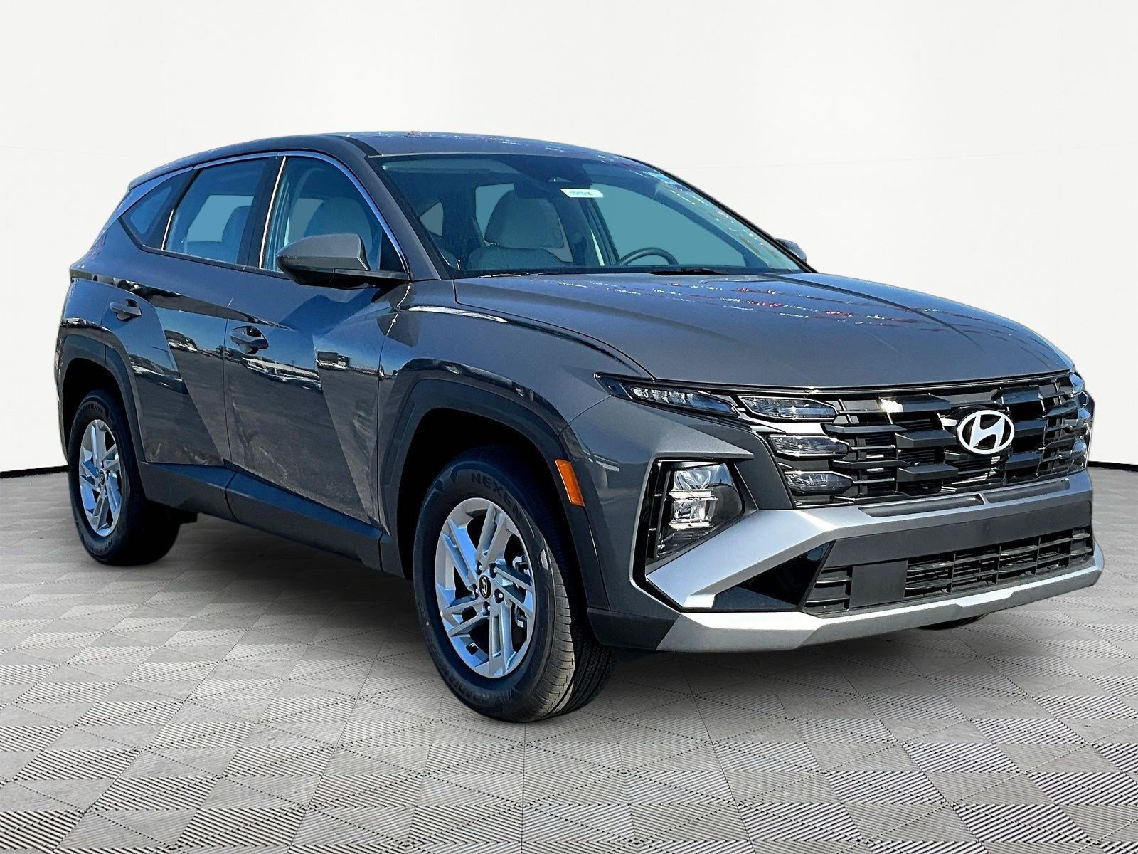 New 2026 Hyundai Tucson SE AWD/4WD image 3