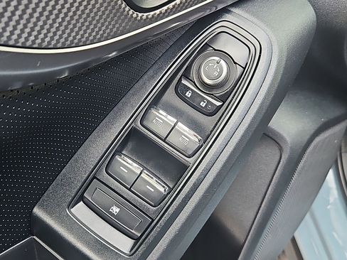 Certified 2023 Subaru Crosstrek 2.5i Limited w/ Moonroof Package image 18