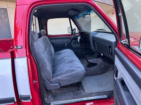 Used 1991 Dodge D/W Truck 250 image 54