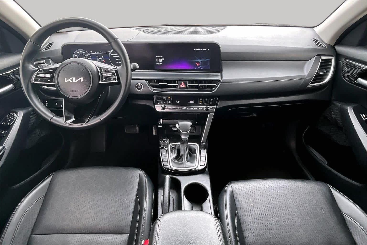 Used 2025 Kia Seltos EX FWD image 15