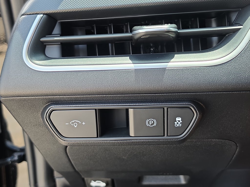 New 2026 Kia K4 FWD image 27