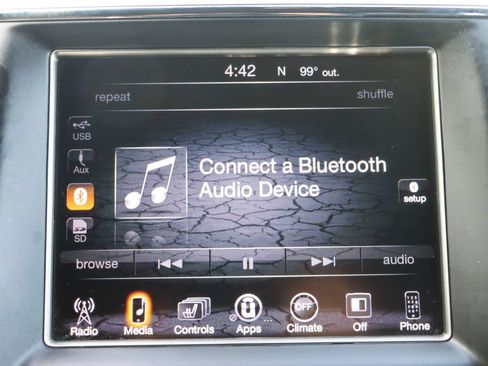 Used 2017 Jeep Grand Cherokee Altitude RWD image 33
