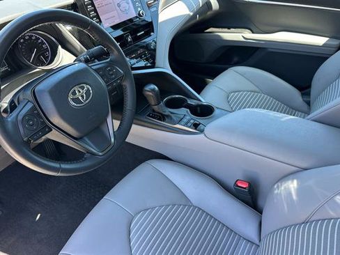 Used 2021 Toyota Camry SE FWD image 9