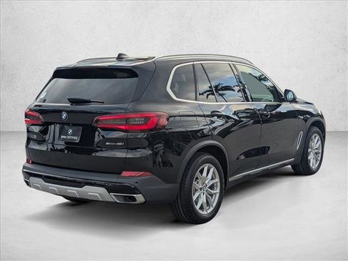 Certified 2022 BMW X5 sDrive40i w/ Luxury Seating Package image 5