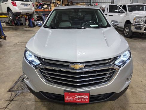 Used 2021 Chevrolet Equinox Premier w/ LPO, Floor Liner Package AWD/4WD image 3