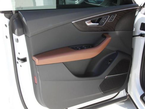 Used 2022 Audi Q8 Premium Plus w/ Premium Plus Package AWD/4WD image 20