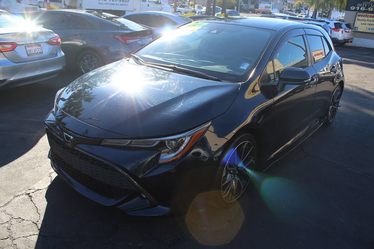Used 2019 Toyota Corolla XSE FWD image 5